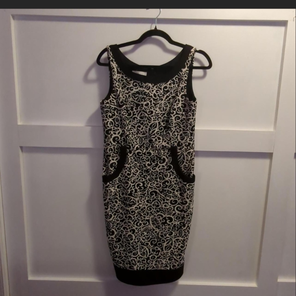 London Times Black and Cream Swirl Mini Dress